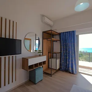 Hotel Holiday 3*, Sarandë Albania